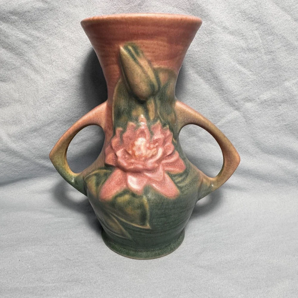 Vintage Original Roseville Pottery Water Lily Vase Approx. 6 inches tall